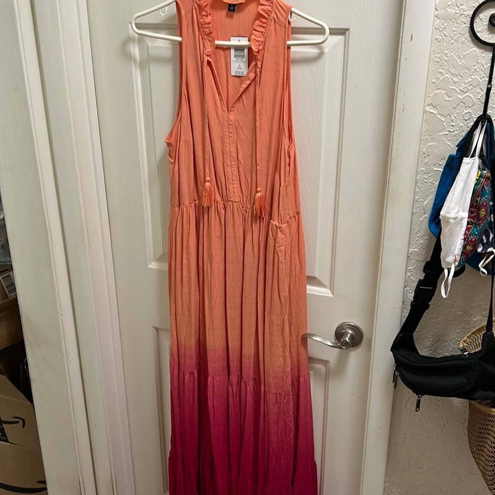 Torrid Peach to Red Maxi Dress. Size 1. NWT